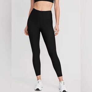 22. Old Navy Classic Black Active Leggings